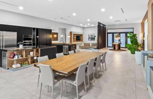 North Miami Beach Villa | Star Villa Opulent Waterfront Property