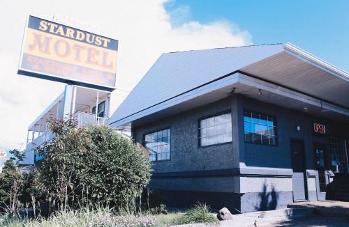 Camrose Hotel | Stardust Motel