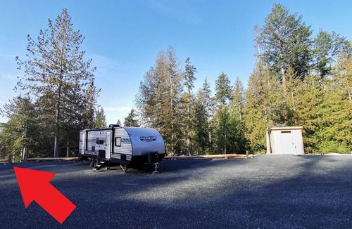 Powell River RV Rental | Steps From the Beach Full Service RV Site