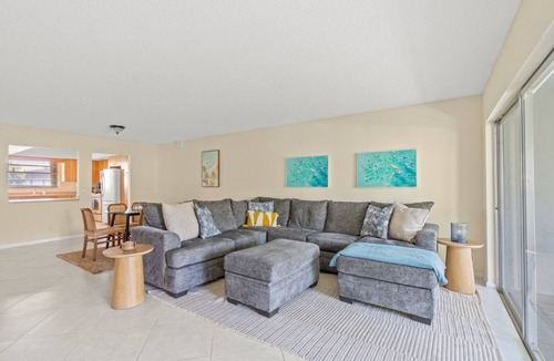 Palm Beach Shores House | Steps to Beach! HOT TUB! 4 condos in 1- Perfect for Groups