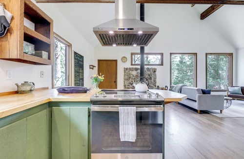 Carbondale Cottage | Steps to Crystal River: Hideaway w/Mountain Views