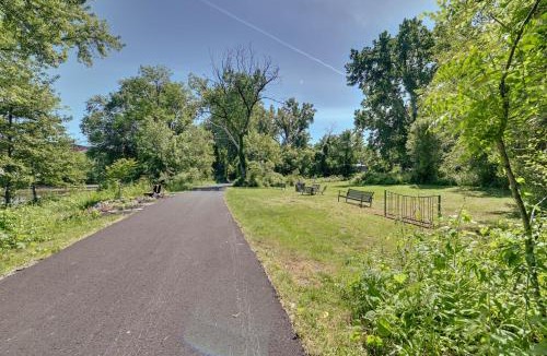 Clifton Park House | Steps to Mohawk River! 22m to Saratoga Ractrack!