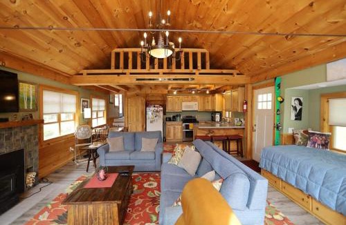 Rumney House | Stinson Lake 2439 Rumney Private House with Lake Access