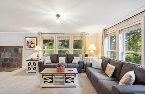 Stowe Area House | Stowe Away