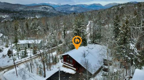 Jackson House | Strasse Ski Chalet Hot Tub Dog-Friendly Skiing