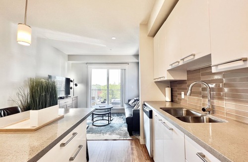Whyte ave Condo | Strathcona/Whyte movie-themed condo-w/underground parking. Pet Friendly