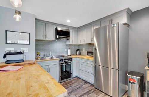 Winhall House | Stratton; 8 min! Fire Pit. BBQ. Pet friendly
