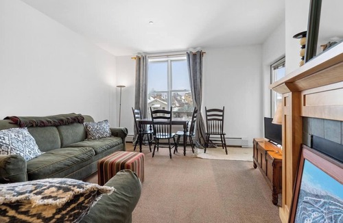 Stratton Mountain Condo | Stratton Mountain Long Trail House panoramic MOUNTAIN VIEW