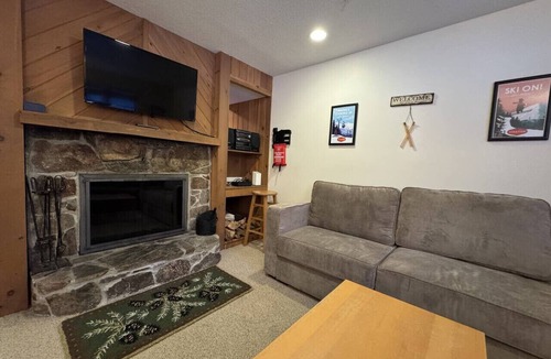 Stratton Mountain Apartment | Stratton Vantage Point Condo