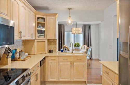 Stuart House | Stuart's Serenity - Minutes to Beaches and Amazing Downtown Stuart