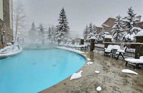 Mount Crested Butte House | Studio at Grand Lodge Hot Tub Pool Pet Friendly