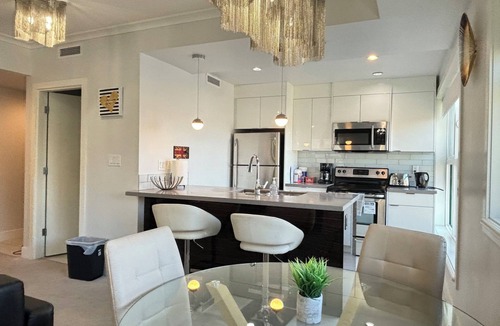 East Village Apartment | Stunning 2 Bedroom Apartment 206