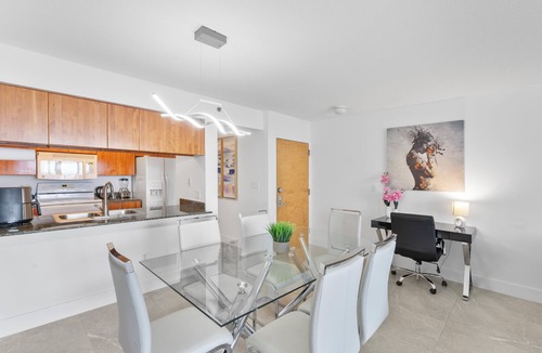 Brickell Apartment | Stunning 3 Beds/2 Baths 34th Floor Corner Unit In Brickell- Pool/Fitness/Parking