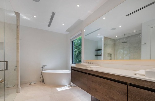 Northeast Coconut Grove House | Stunning 3BR Home with Heated Pool, Coconut Grove