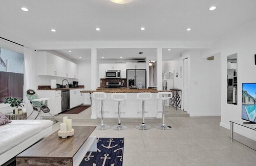 Ives Estates Villa | Stunning 5BR Villa w/Luxe Cabana & Heated Pool
