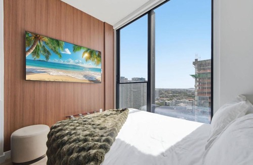Downtown Miami House | Stunning E11EVEN Condo with Resort Amenities