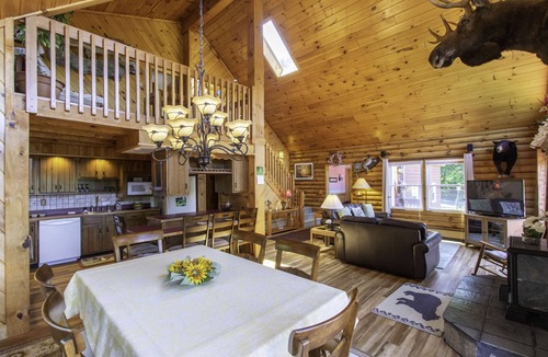 Danby Cabin | Stunning Mountain Retreat!