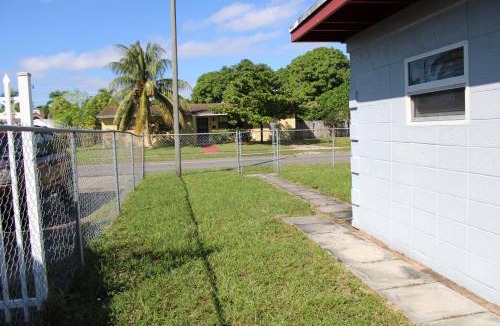 Miami Gardens House | Stunning suite by hard rock stadium and casino