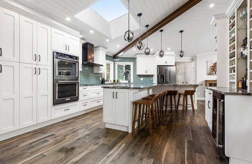 Hope House | Stunning waterfront getaway! Luxury home on acreage, natures paradise