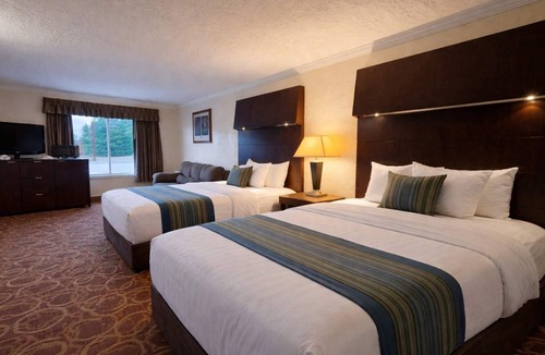 Sturgis Hotel | Sturgis Lodge & Suites, Travelodge by Wyndham
