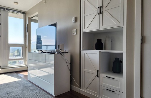 Central Lonsdale Condo | Stylish 1BR w/View + Parking | Central Lonsdale | Quick Downtown Access