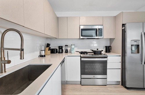 Ojus Apartment | Stylish 2BR Apt in Aventura with Pool & BBQ