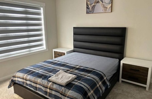 Regina Apartment | Stylish 3 bedroom home in Regina