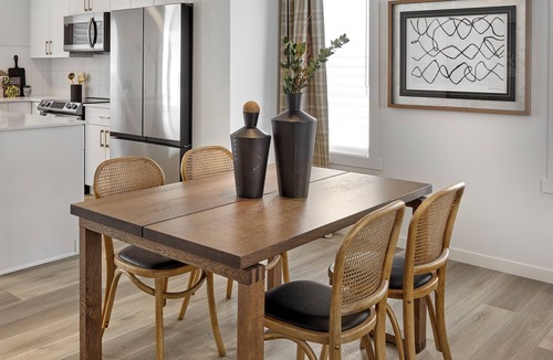 Spruce Grove House | Stylish and Cozy Townhome