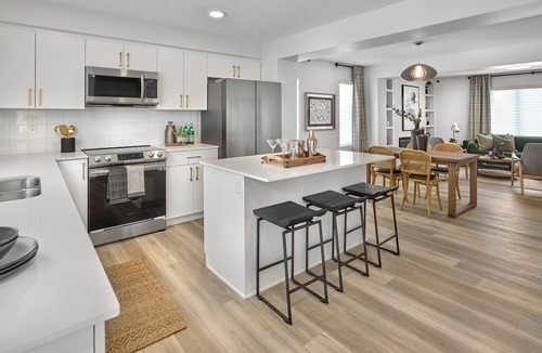 Spruce Grove House | Stylish and Cozy Townhome