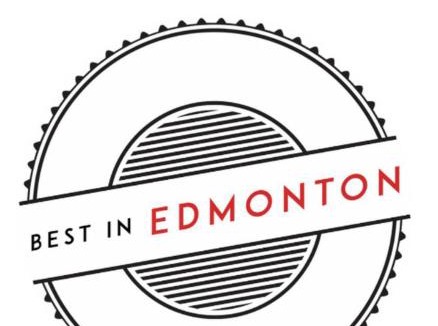 Southeast Edmonton House | Stylish Chic Home - King Bed - Free Parking & Netflix - Fast Wi-Fi - Long Stays Welcome