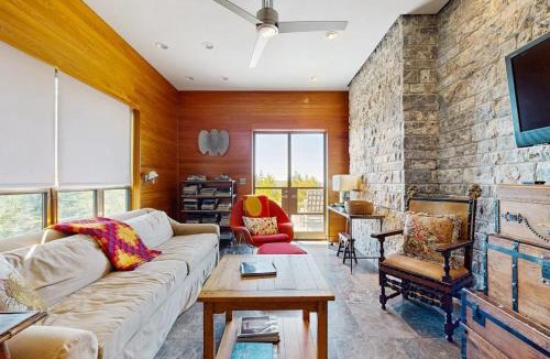 Spruce Head House | Stylish Coastal Retreat w/Spacious Layout & Access to the St George Peninsula