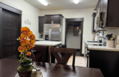 Hermosa Condo | Stylish, Gateway to the Black Hills , 2-bedroom condo -20minutes to Mt. Rushmore