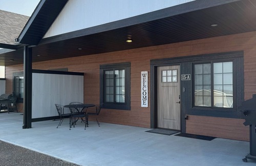 Hermosa Condo | Stylish, Gateway to the Black Hills , 2-bedroom condo -20minutes to Mt. Rushmore