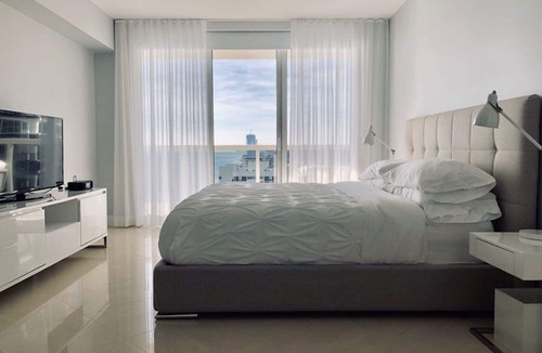 Hallandale Beach Condo | STYLISH & SPACIOUS 3BDR WITH BREATHTAKING VIEW IN 5 STAR HIGH RISE COMPLEX