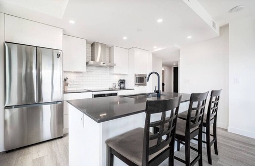 Downtown Kelowna Apartment | Sub-Penthouse Downtown at the Brooklyn #2302