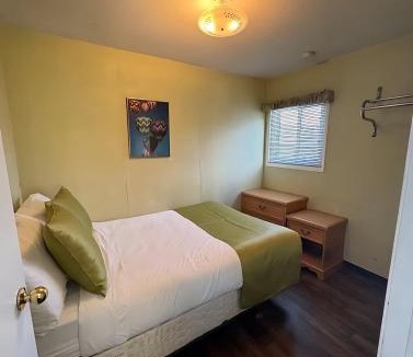 Okanagan-Similkameen House | Suite 16 Green Gables Resort Lake View Retreat