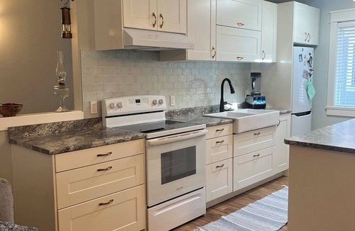 Regional District of Nanaimo Apartment | Summer Getaway with Gorgeous Lake Access! August Availability.