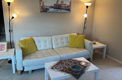 Southeast Edmonton House | Summerside Upper Level Two-bedroom Full Townhouse