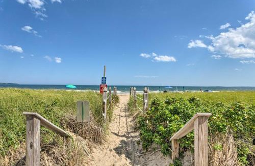 Old Orchard Beach House | Sun-Soaked Coastal Cottage w/Deck + Walk to Beach