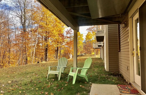 Sunday River Area Apartment | Sunday River Ski In Ski Out Locke Mountain condo with Pool Jacuzzi
