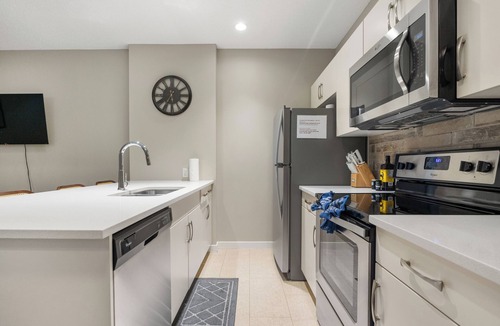 Cochrane House | Sundown Sweet Spot for 2, Near Rocky Mountains