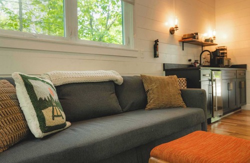 Freeport Cabin | Sunlit modern cabin w/full bath & kitchen - 20