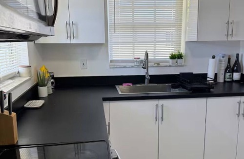 The Roads Apartment | Sunny Apt nestled in Little Havana/Brickell