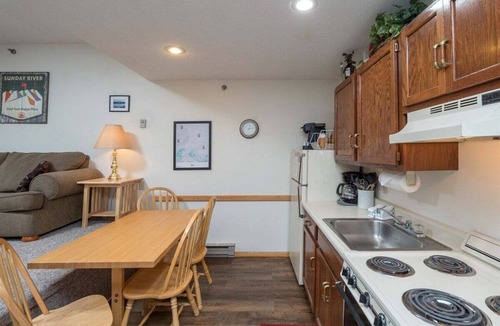Sunday River Area Condo | Sunrise A-110: Ski-In/Ski-Out Sunday River Condo