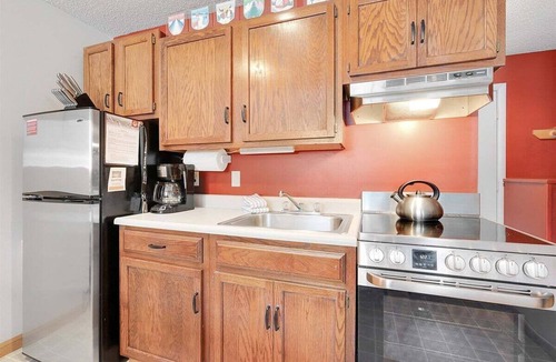Sunday River Area Condo | Sunrise A-122: Ski-In/Ski-Out Sunday River Condo