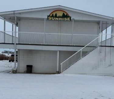 Consort Hotel | Sunrise Motel