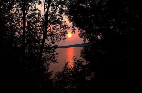 Almont House | Sunset Bay Lodge