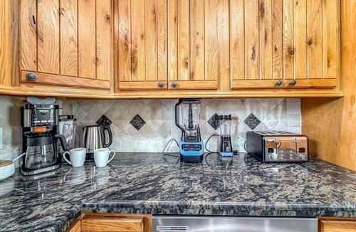 Garden Isles House | Sunset Canal Oasis | Pool-Hottub | 3 BDR