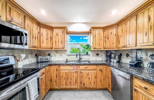 Garden Isles House | Sunset Canal Oasis | Pool-Hottub | 3 BDR