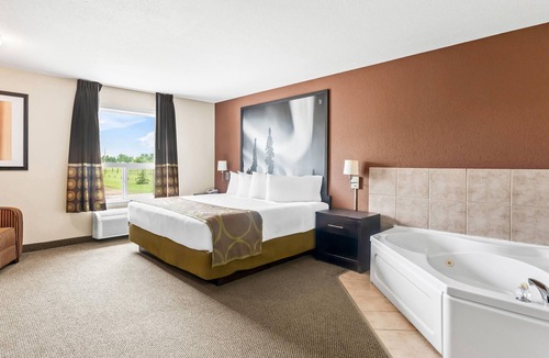 Meadow Lake Hotel | Super 8 by Wyndham Meadow Lake